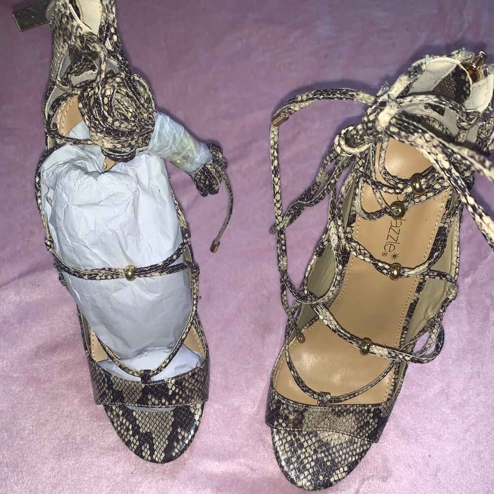 Women’s snakeskin lace up sandals Size9